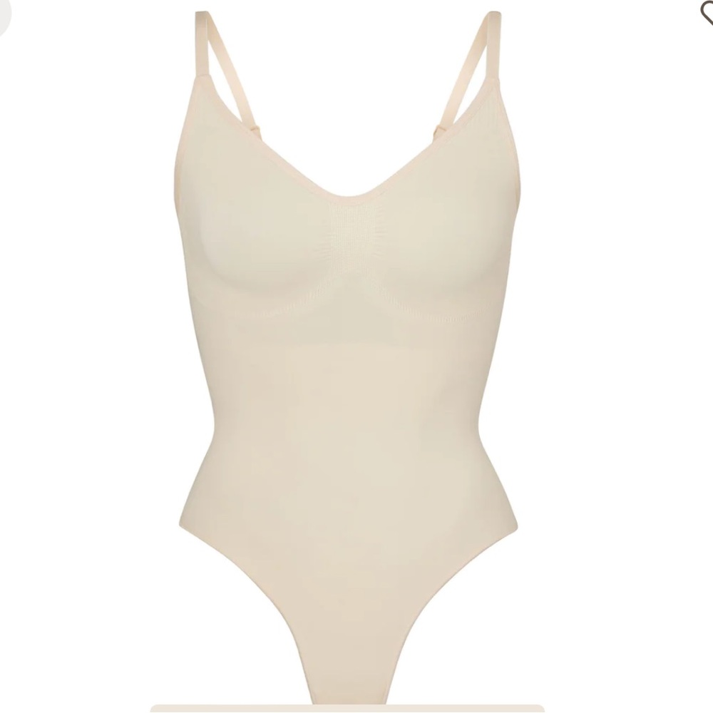 Skim bodysuit shapewear